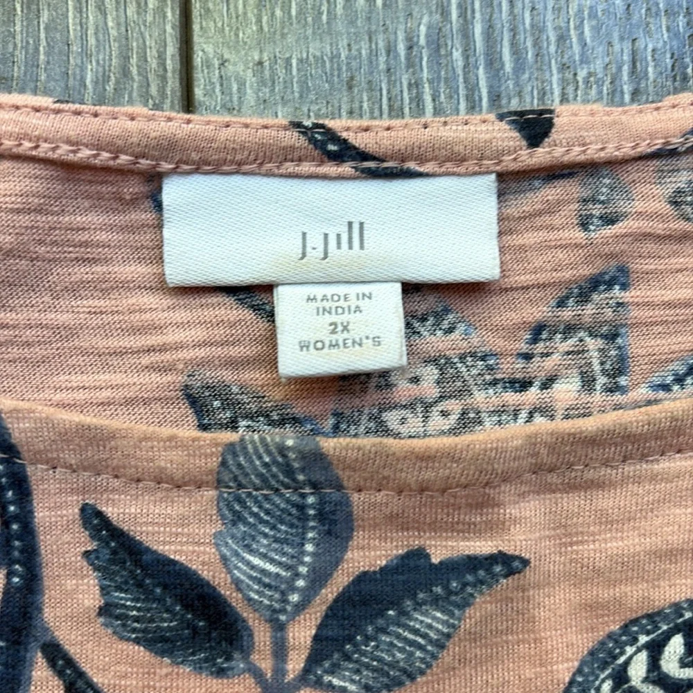 J. Jill Peach and Navy Floral Top - Picture 4 of 6